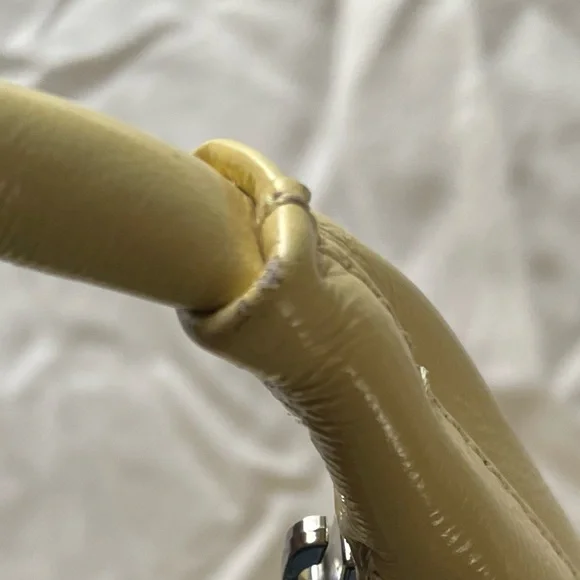 Marge Sherwood yellow bag - Picture 9 of 12